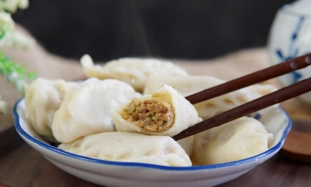 冬吃萝卜夏吃姜，8种适合冬天的萝卜吃法，变着花样做给家人吃