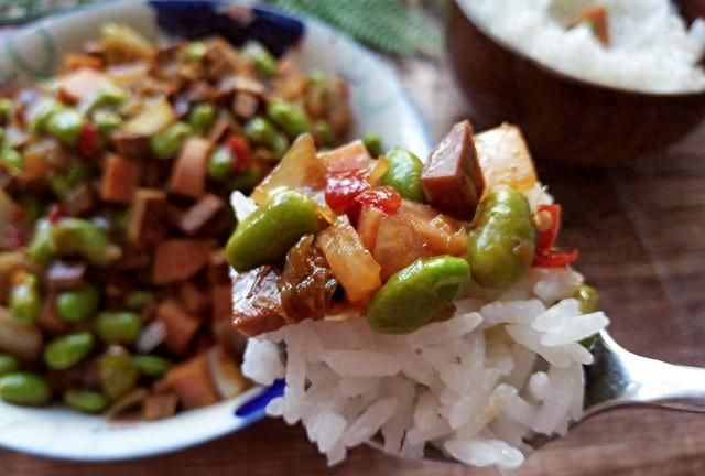 炒毛豆杂酱时，先炒毛豆还是酱，先后顺序有讲究，做对毛豆才入味