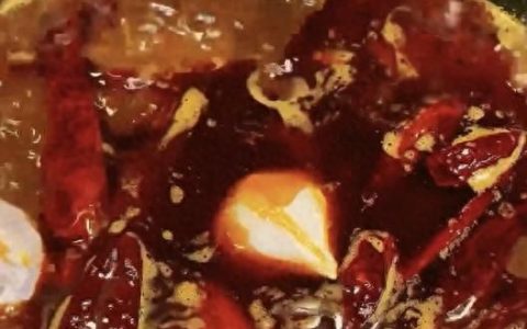 香辣牛腩火锅底料正宗做法,番茄牛腩可以放香辣火锅底料吗