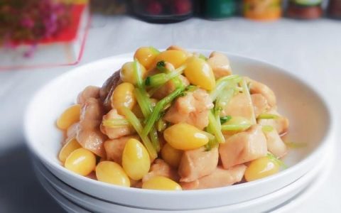 白果炖鸡汤哮喘病人可以吃吗,白果炒鸡丁简单做法