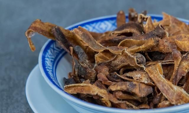药店不起眼的天麻醒脑胶囊，不仅能滋补肝肾 还能治疗这五种病