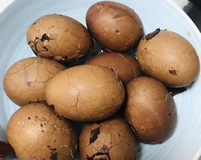 春天用核桃壳煮鸡蛋，三天两头吃一回，很多人不知道什么作用
