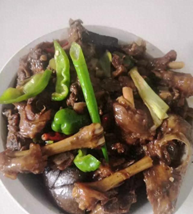 鲁西南的特色菜——红烧羊羔肉