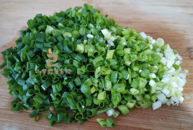 春天小葱是个宝，维C是苹果3倍，趁应季多吃几次，好处很多人不懂