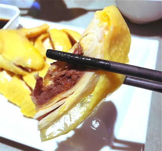软嫩肥美、酥脆香甜！成都的地道粤菜风味，“明星烧鹅”不容错过