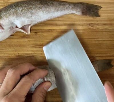 这样做黄姑鱼炖豆腐，隔壁小孩都馋哭了
