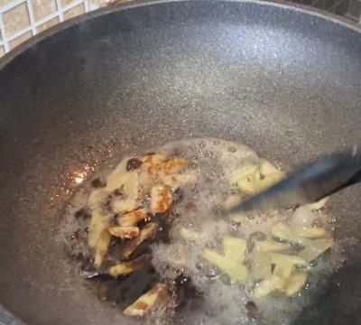 这样做黄姑鱼炖豆腐，隔壁小孩都馋哭了
