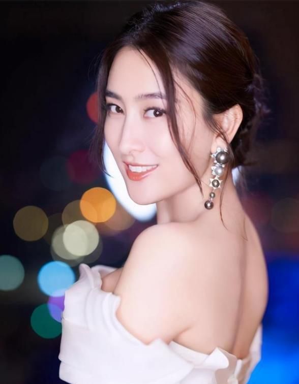马苏是怎么火起来的(马苏最火的一张照片)图5