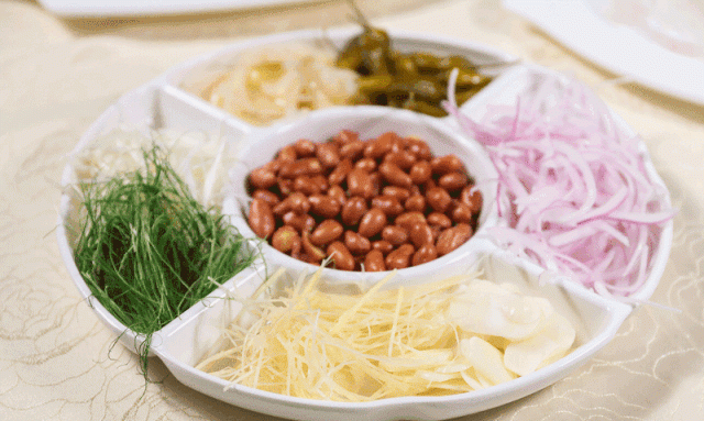 红烧乳鸽，海鲩刺身，这间广府茶楼又要火了