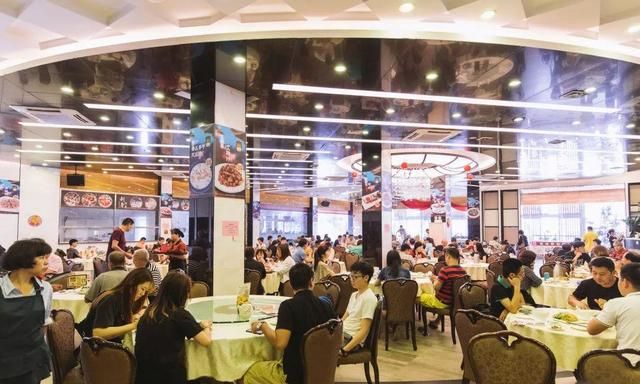 红烧乳鸽，海鲩刺身，这间广府茶楼又要火了