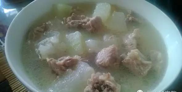 美食课堂：14种排骨汤的功效和做法
