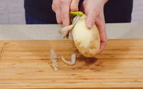 年夜饭的虾怎么做好看又好吃(年夜饭简单易学虾的做法)