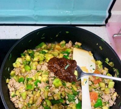 夏日绿茄青椒肉糜打卤面……秒光版