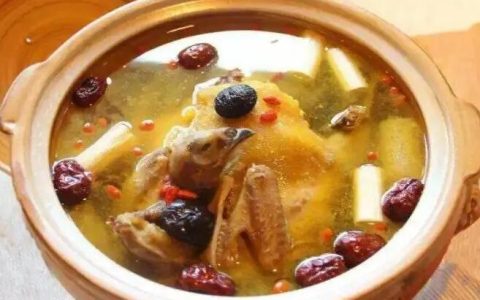 药膳鸡汤