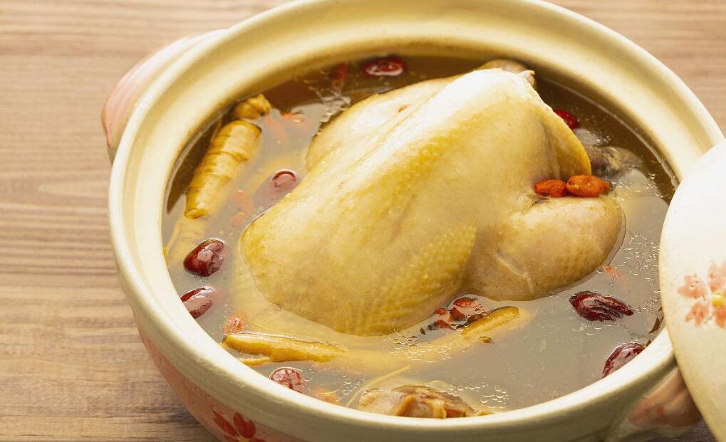 美味养生，疗愈身心，药膳鸡汤的做法