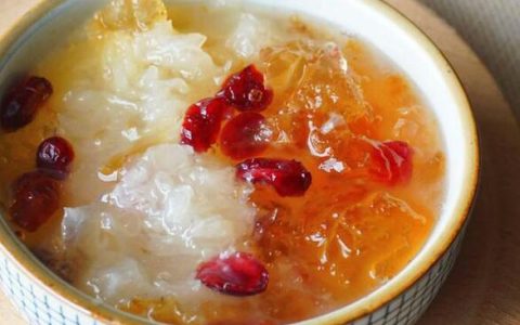 桃胶银耳糖水